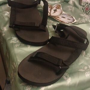 Casual Black Sandals with Straps